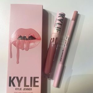 NIB Kylie Velvet Lip Kit Lipstick & Lip Liner 705 Charm Velvet